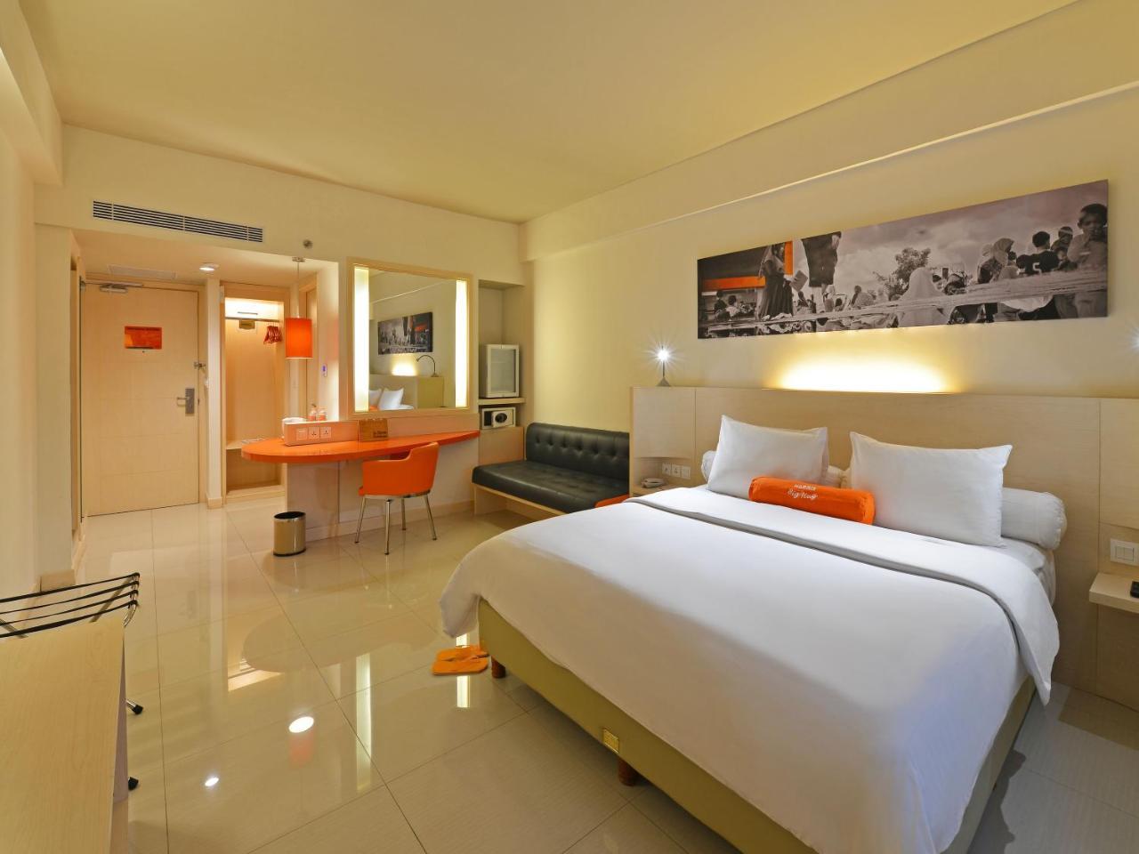 Harris Hotel & Conventions Ciumbuleuit Бандунг Экстерьер фото