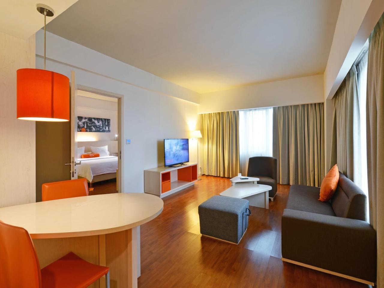 Harris Hotel & Conventions Ciumbuleuit Бандунг Экстерьер фото